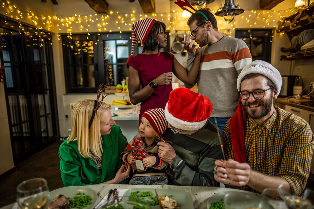 thumbnail-host-budget-friendly-holiday-party.jpg