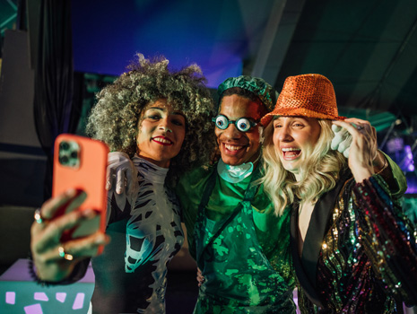 Minneapolis Halloween Bar Crawl -- Minneapolis